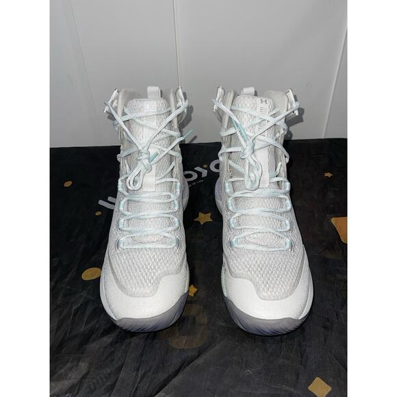 New Women’s Sz 9 Under Armour Highlight Ace Volleyball Shoes 3024042-100 - Picture 2 of 11